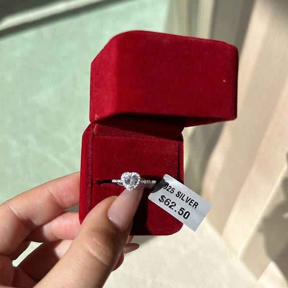 Diamond Heart Ring - Picture 6 of 6